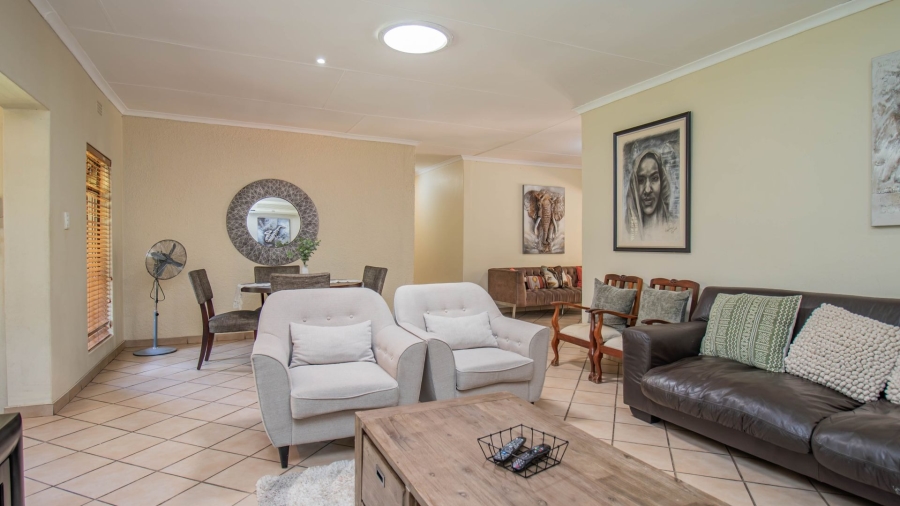 3 Bedroom Property for Sale in Safari Gardens North West